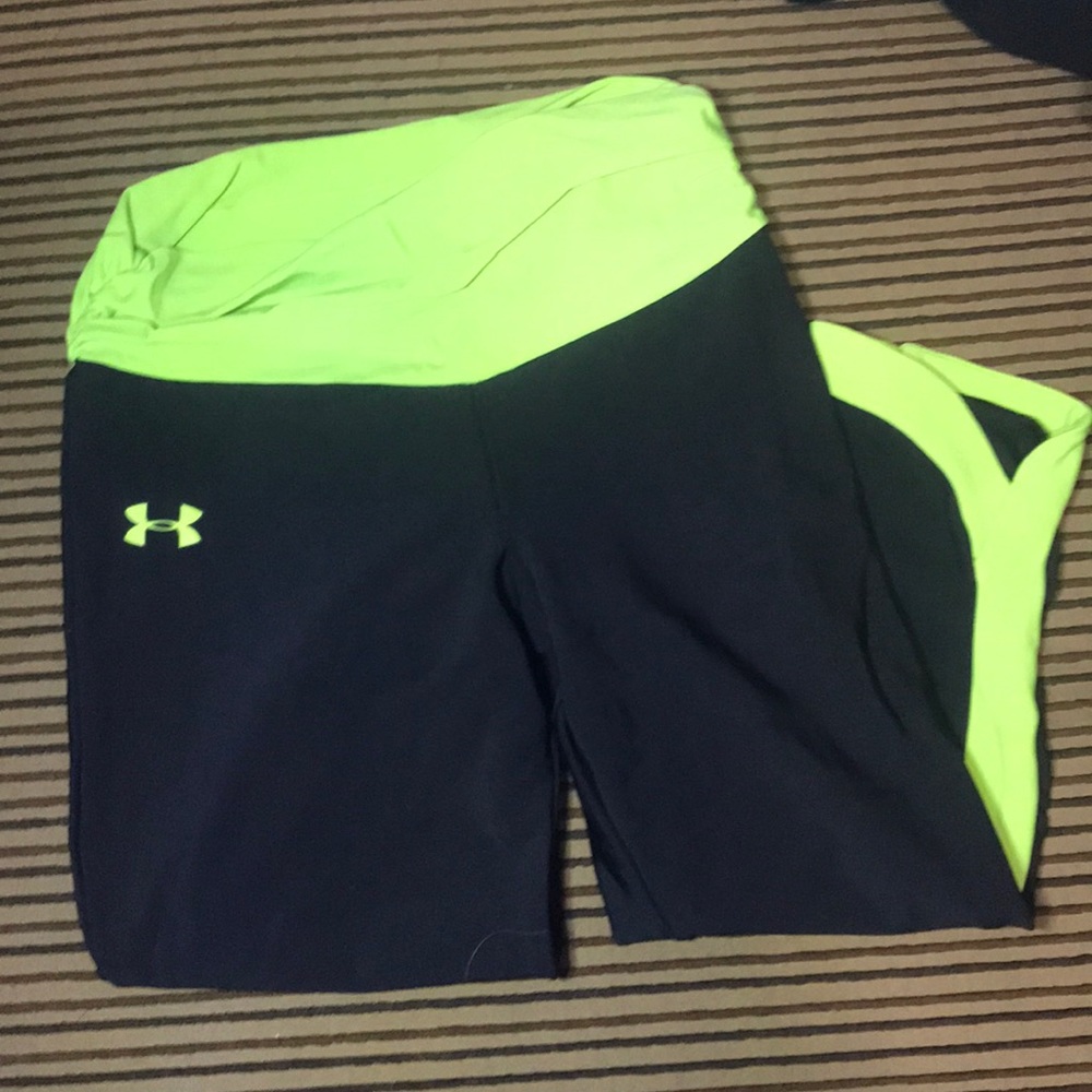 Under armor capris